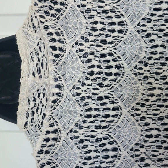 Michelle Lynn Lace Cover Up Size M Ivory - Picture 6 of 7